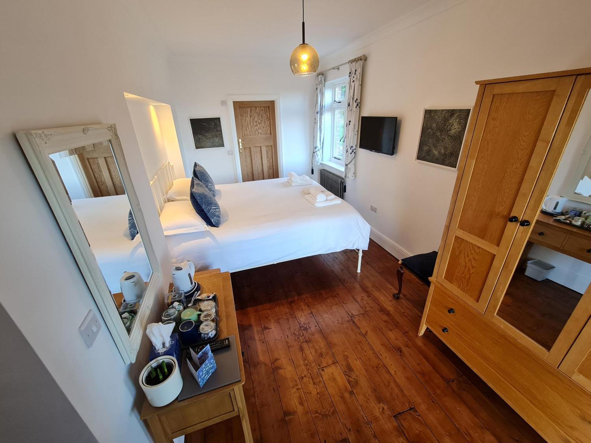 Newberry Wood Guesthouse Ilfracombe Room photo